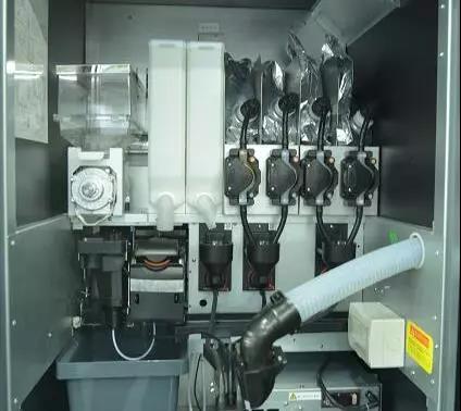 BIBä¿ é²œææœæ ± æ- ººè' © å -æœº